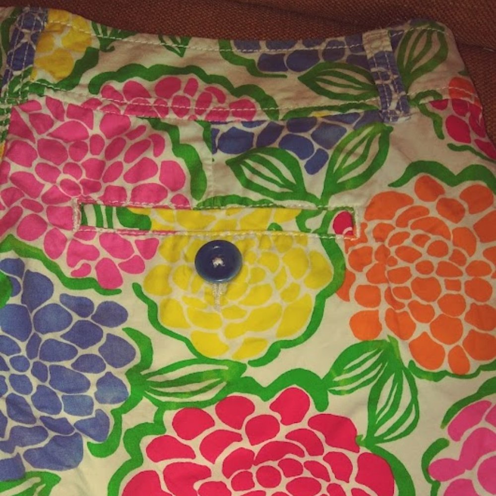 Lilly Pulitzer Floral Resort Fit Bermuda 100% Cotton Shorts Sz 4 - Picture 4 of 8